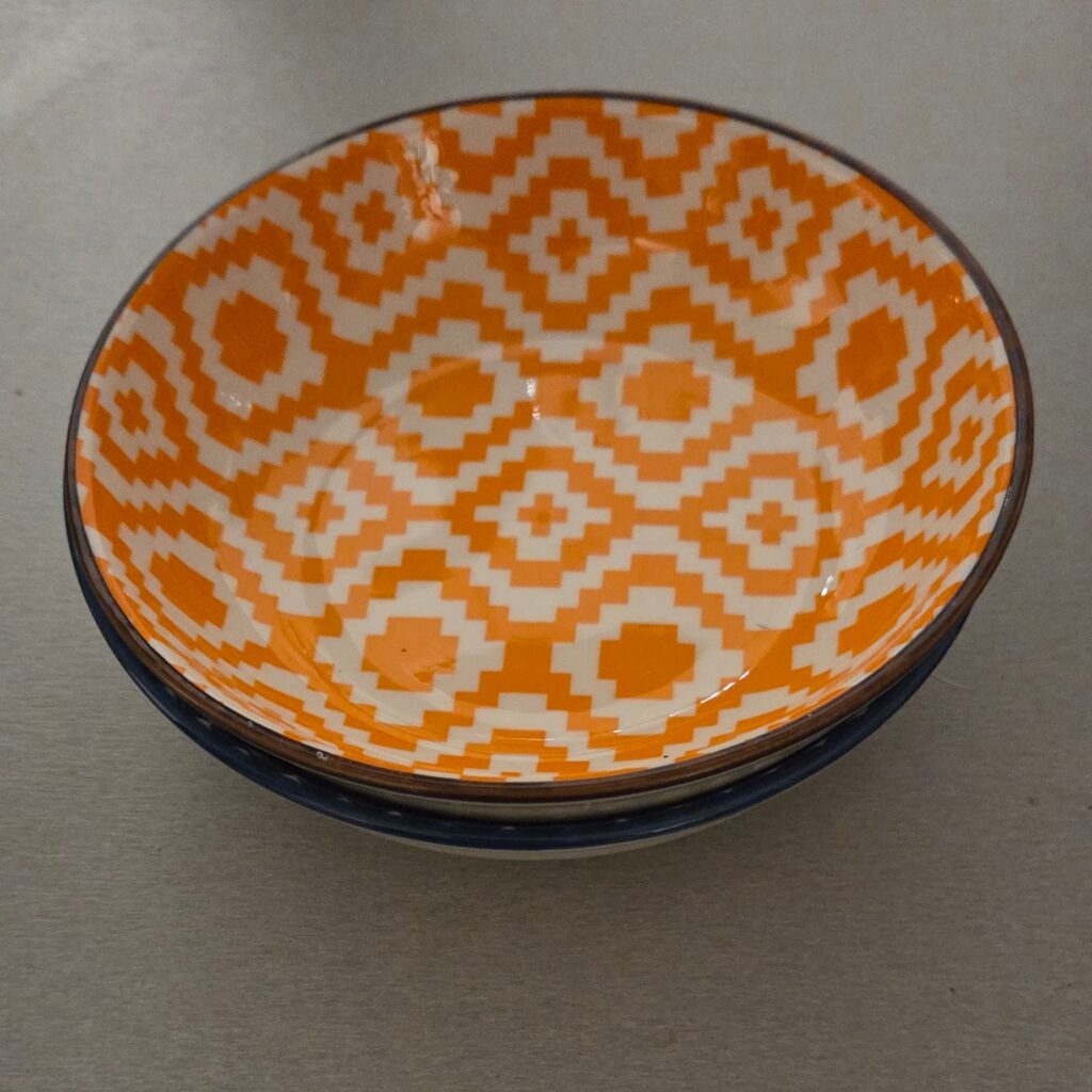 Futternapf aus Keramik orange-weiß